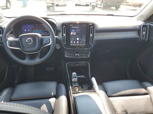 Used 2023 Volvo XC40 B5 Plus w/ Driver Assist Package AWD/4WD image 12