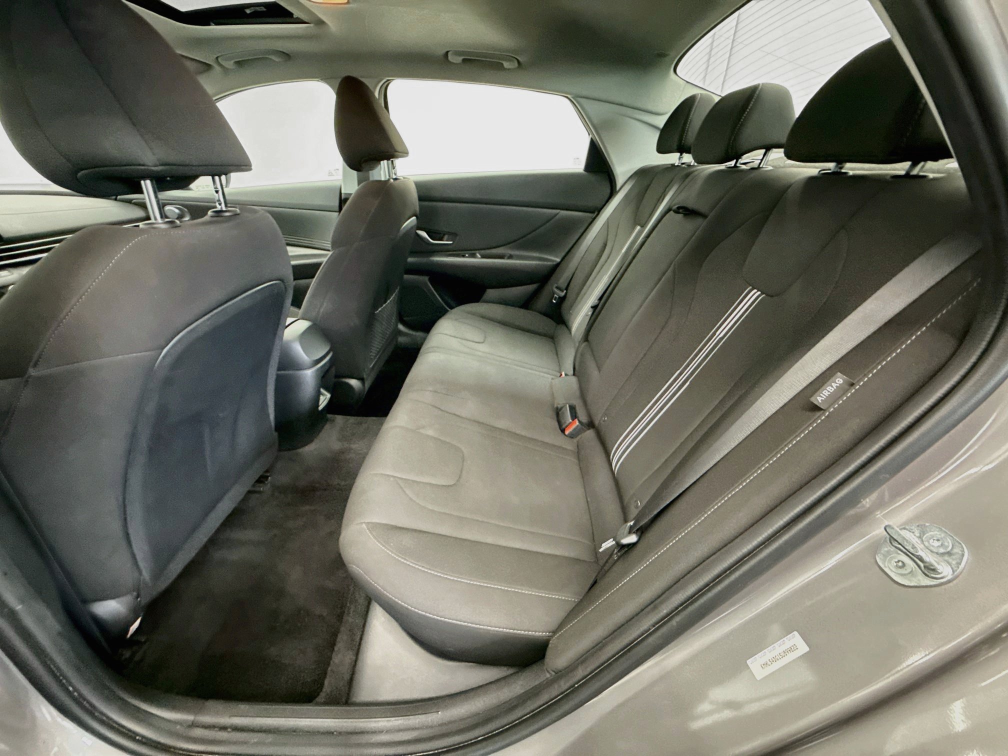 Used 2025 Hyundai Elantra SEL FWD image 28
