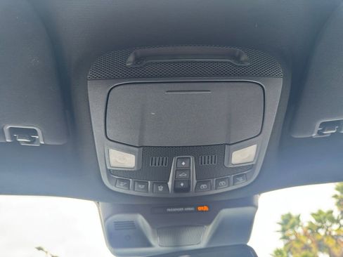 Used 2024 Ford Expedition Limited image 24