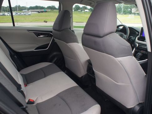 Used 2025 Toyota RAV4 XLE w/ Weather Package AWD/4WD image 22