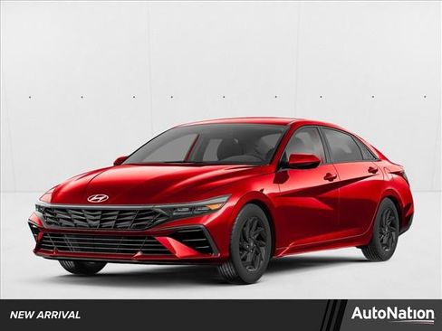 Certified 2025 Hyundai Elantra Sport FWD image 1