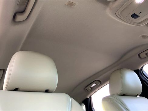 Used 2019 Cadillac XTS Luxury image 13