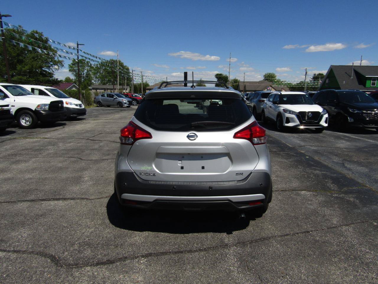 Used 2020 Nissan Kicks SR w/ SR Premium Package FWD image 6