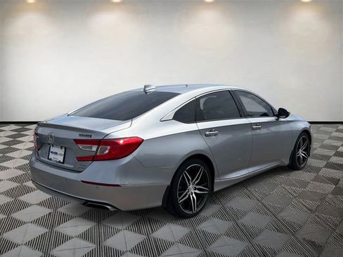 Used 2021 Honda Accord Touring image 5