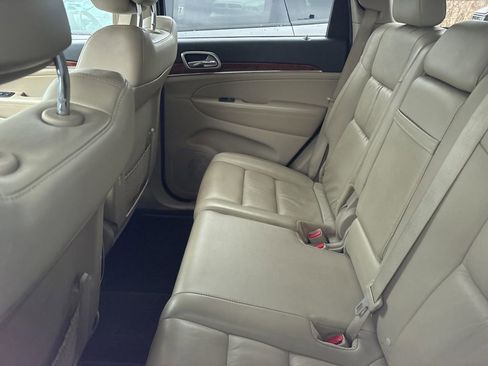 Used 2013 Jeep Grand Cherokee Limited image 9
