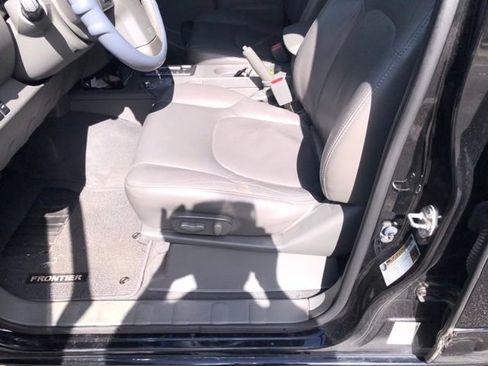 Used 2019 Nissan Frontier SL RWD image 21