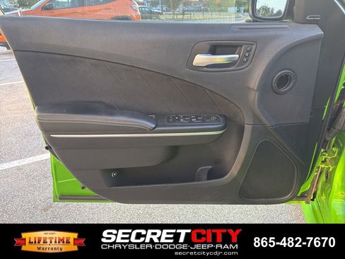 Used 2017 Dodge Charger SRT w/ Harman/Kardon Audio Group image 27