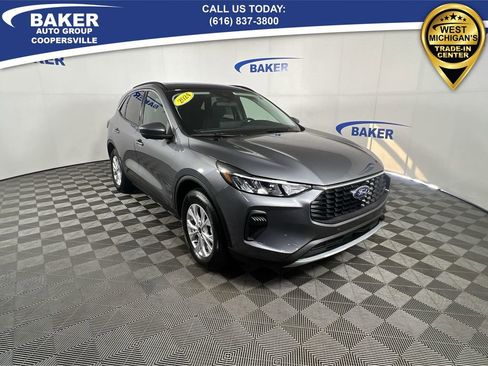 Used 2024 Ford Escape Active w/ Tech Pack #2 image 2