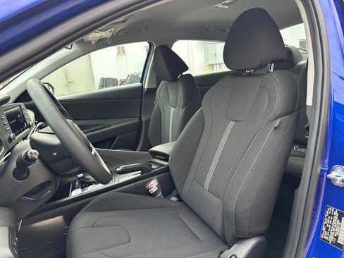 New 2026 Hyundai Elantra SE image 7