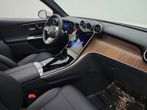 Certified 2026 Mercedes-Benz GLC 300 image 23