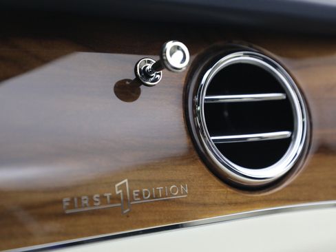 Certified 2022 Bentley Bentayga AWD/4WD image 30