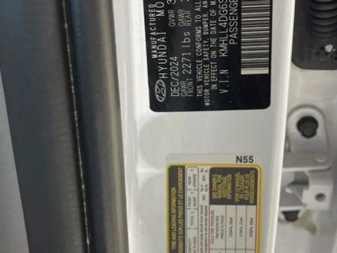 Used 2025 Hyundai Elantra SE image 19