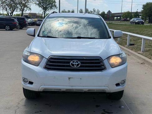Used 2010 Toyota Highlander Sport image 2