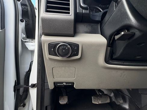 Used 2020 Ford F250 XL w/ Power Equipment Group image 17