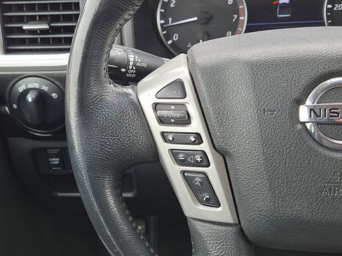 Used 2021 Nissan Titan SV w/ SV Convenience Package AWD/4WD image 19