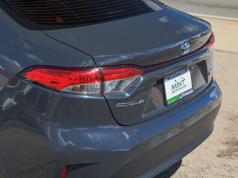 Used 2023 Toyota Corolla LE image 39