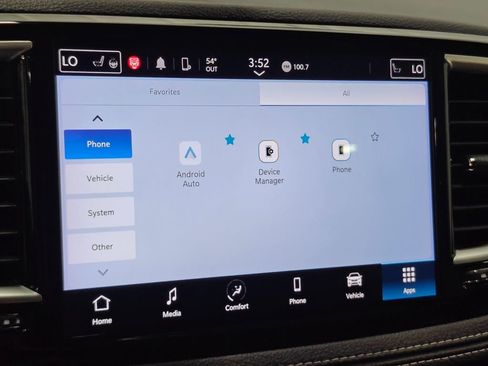 Used 2024 Chrysler Pacifica Touring image 41