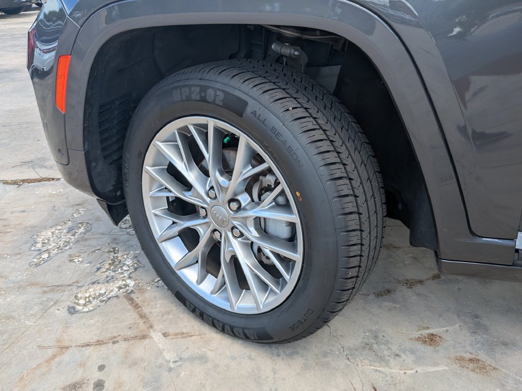 Used 2022 Jeep Grand Cherokee Summit w/ Adv Protech Group IV RWD image 37
