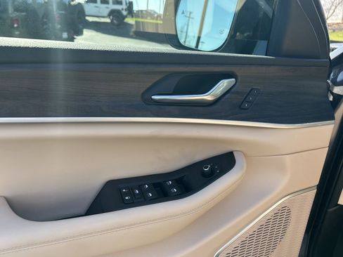 New 2026 Jeep Grand Cherokee Limited image 7