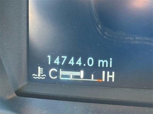 Used 2023 Lincoln Corsair Reserve w/ Jet Appearance Package image 31