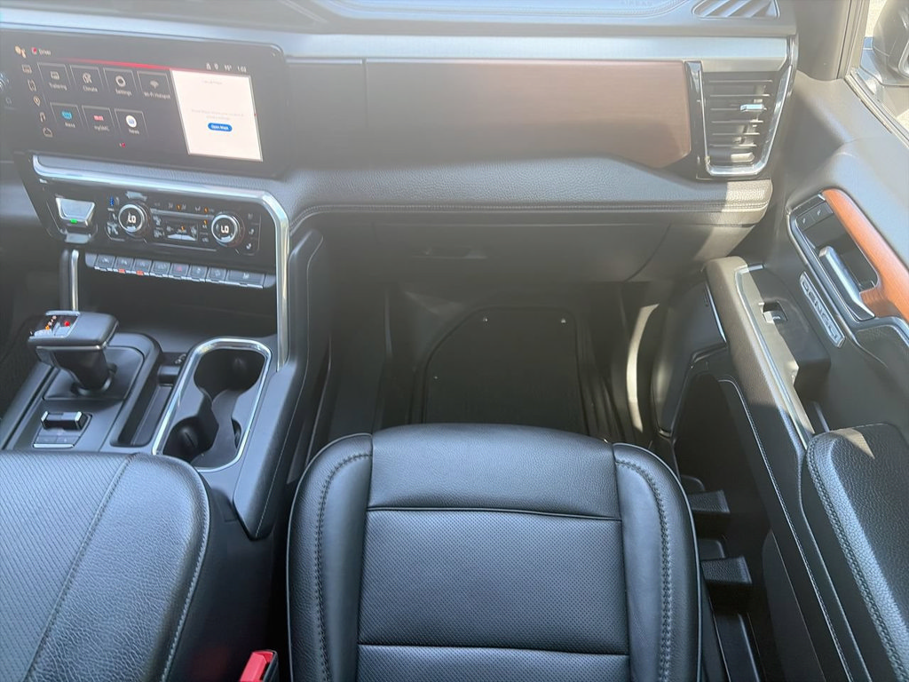 Used 2023 GMC Sierra 1500 Denali AWD/4WD image 13