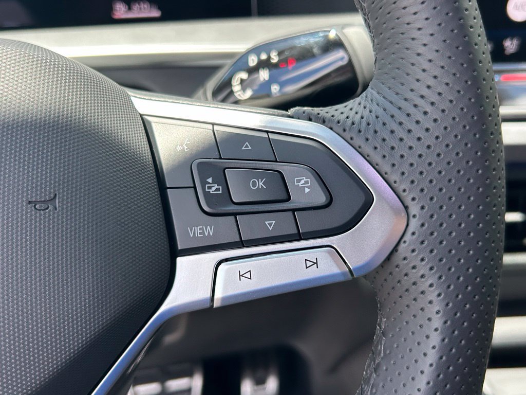 New 2026 Volkswagen Tiguan SE R-Line FWD image 21