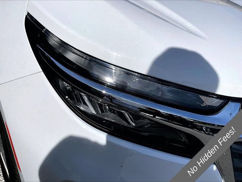 Used 2022 Chevrolet Equinox LS AWD/4WD image 25