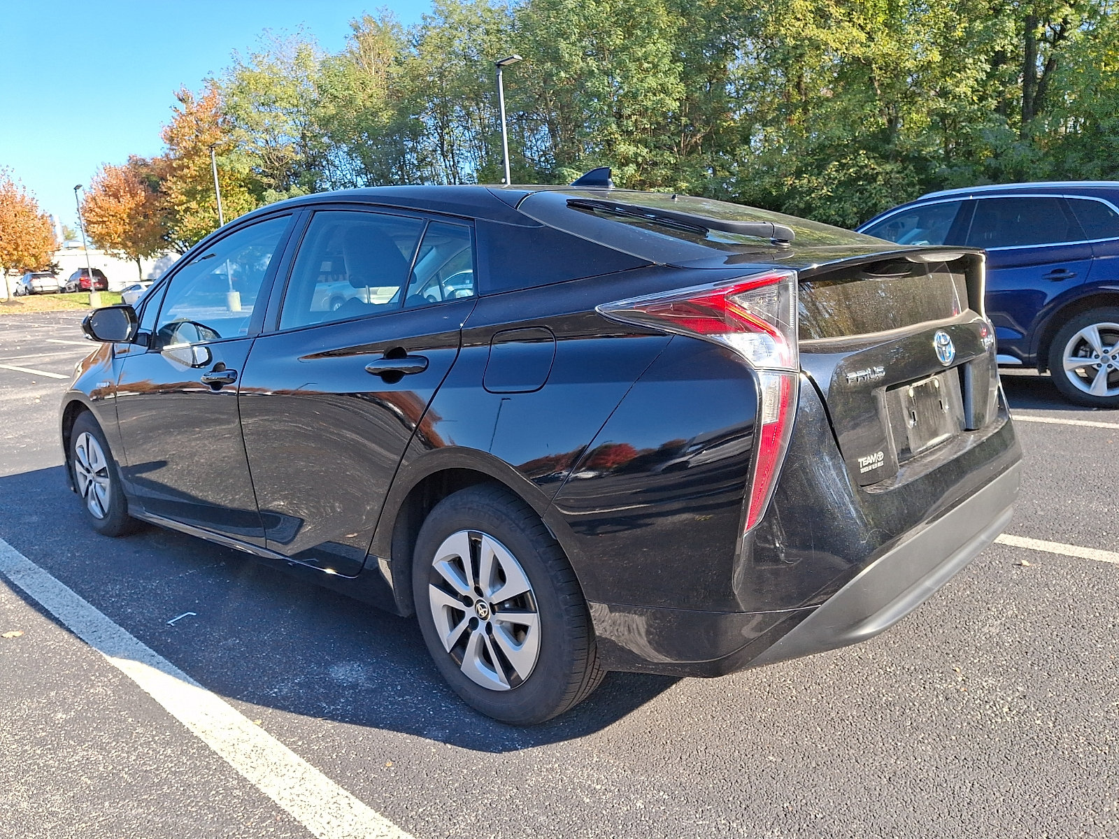 Used 2017 Toyota Prius Four w/ Advanced Technology Package FWD image 3
