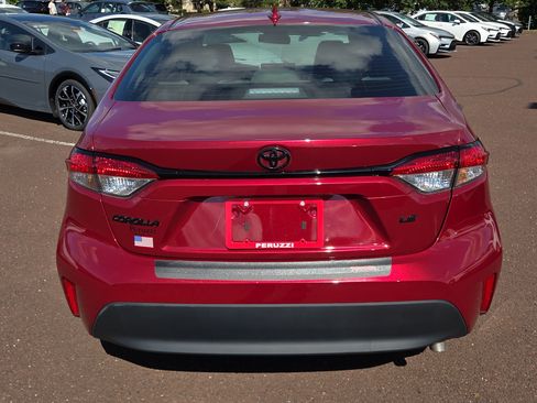 Certified 2025 Toyota Corolla LE FWD image 4