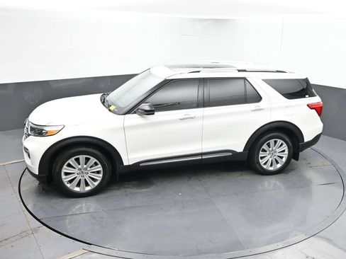 Used 2024 Ford Explorer Limited w/ Limited Technology Package AWD/4WD image 18