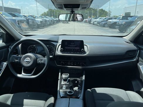 Used 2024 Nissan Rogue S AWD/4WD image 15