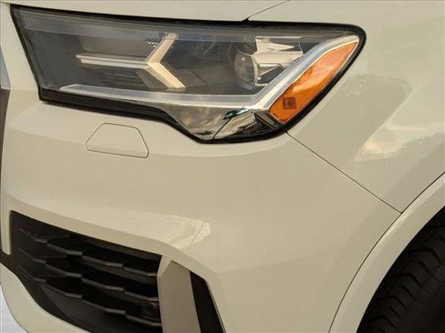 Used 2021 Audi Q7 3.0T Premium Plus w/ Premium Plus Package image 9