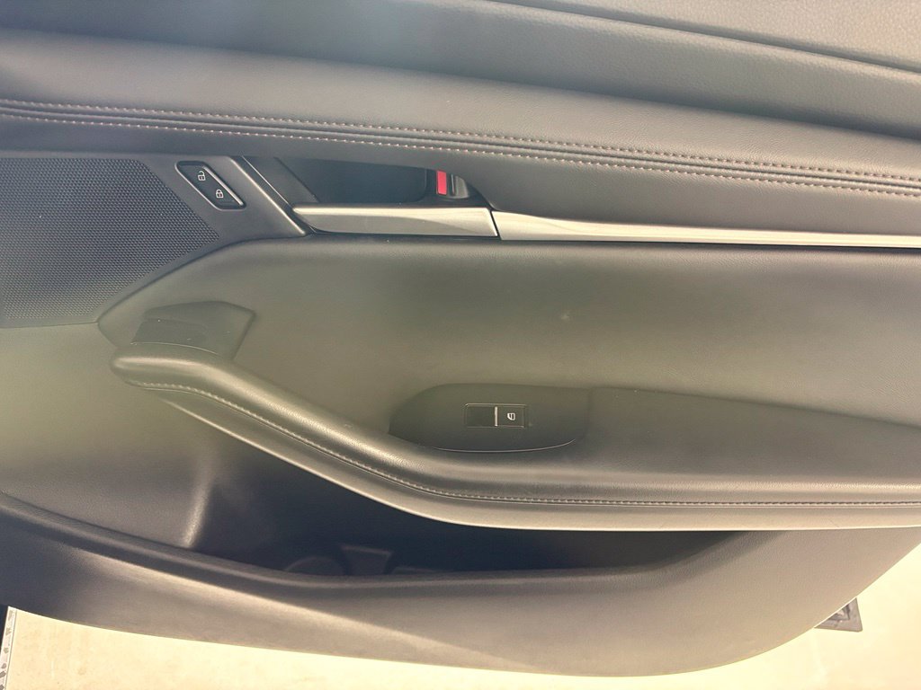 Used 2024 MAZDA MAZDA3 s FWD image 15