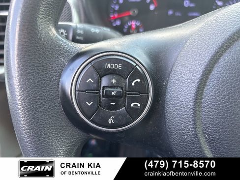 Used 2022 Kia Soul LX FWD image 23