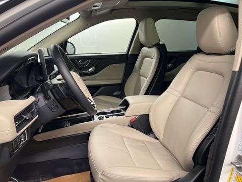 New 2026 Lincoln Corsair Premiere image 27