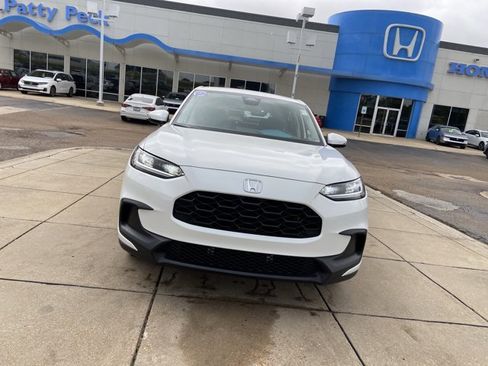 Used 2024 Honda HR-V LX image 3