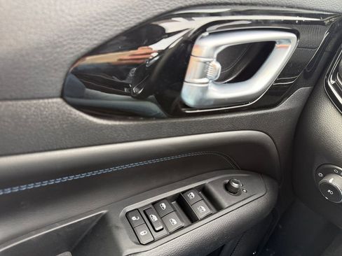 New 2026 Jeep Compass Limited image 28