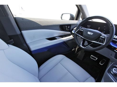 New 2026 Cadillac Optiq Luxury 1 image 8