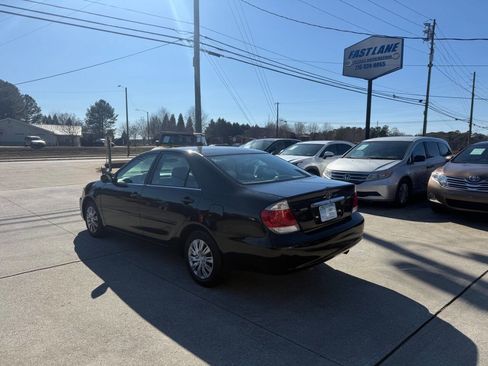 Used 2005 Toyota Camry LE image 5