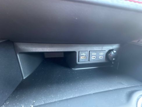 Used 2023 Toyota Highlander XSE FWD image 28