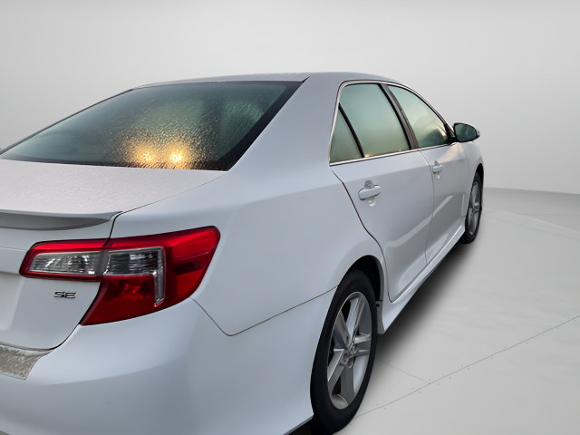 Used 2014 Toyota Camry SE FWD image 9