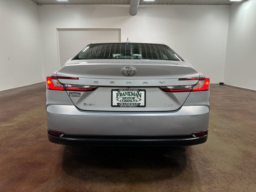 Used 2025 Toyota Camry LE FWD image 43