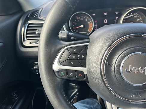 Used 2018 Jeep Compass Latitude w/ Popular Equipment Group FWD image 22