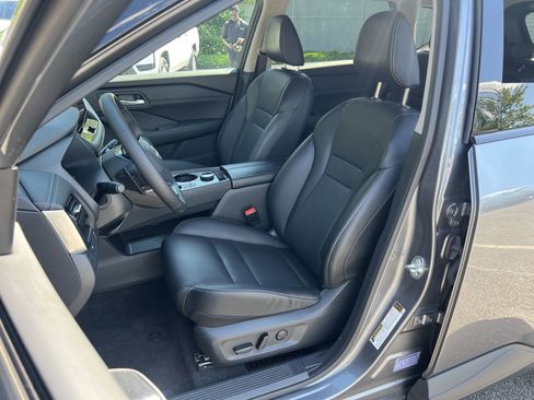 Certified 2026 Nissan Rogue SL AWD/4WD image 12