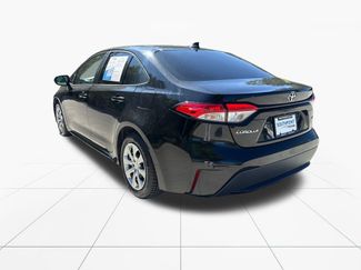 Used 2022 Toyota Corolla LE FWD video 5