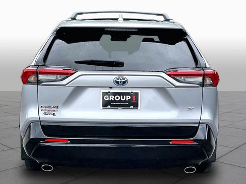 Used 2023 Toyota RAV4 SE w/ Weather & Moonroof Package AWD/4WD image 5
