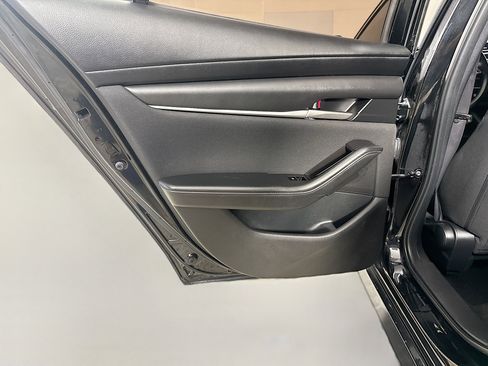 Used 2021 MAZDA MAZDA3 s image 26