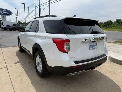 Used 2021 Ford Explorer XLT w/ Equipment Group 202A AWD/4WD image 7