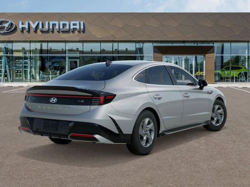 New 2026 Hyundai Sonata SE FWD image 4