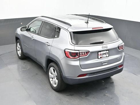 Used 2018 Jeep Compass Latitude w/ Popular Equipment Group FWD image 40